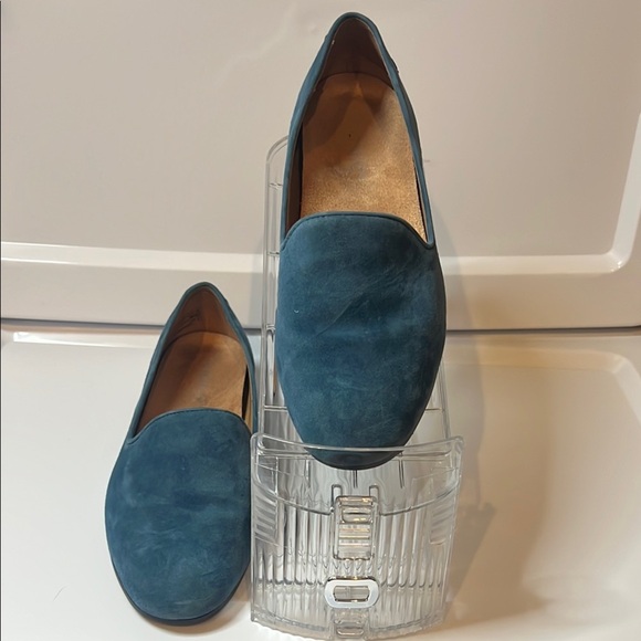 Vionic Blue Suede Willa Slip-On Flats size 7 - Picture 1 of 14